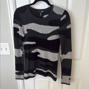 Aqua Women's Camouflage Sweater - Black and Gray